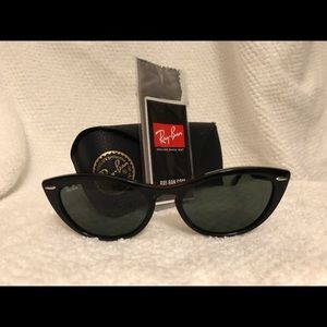 Rayban NEW cat eye shape